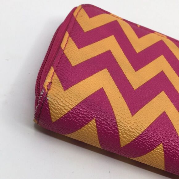 Vera Bradley Ziggy Zags Chevron Accordion Wallet - Picture 6 of 16